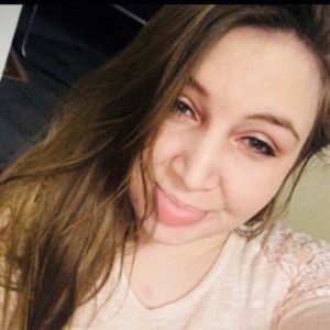 Meet your Posher, Claudia